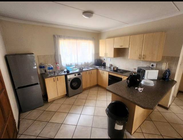 2 BEDROOM APARTMENT FOR SALE IN HEUWELOORD